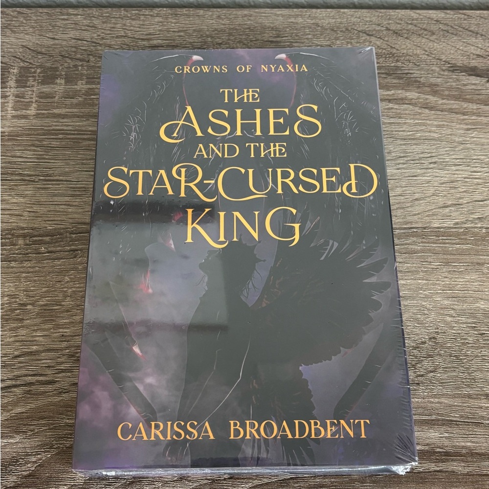 NEW CROWNS OF NYAXIA ASHES AND THE STAR CURSED KING EXCLUSIVE LUXE EDITION - Picture 4 of 11